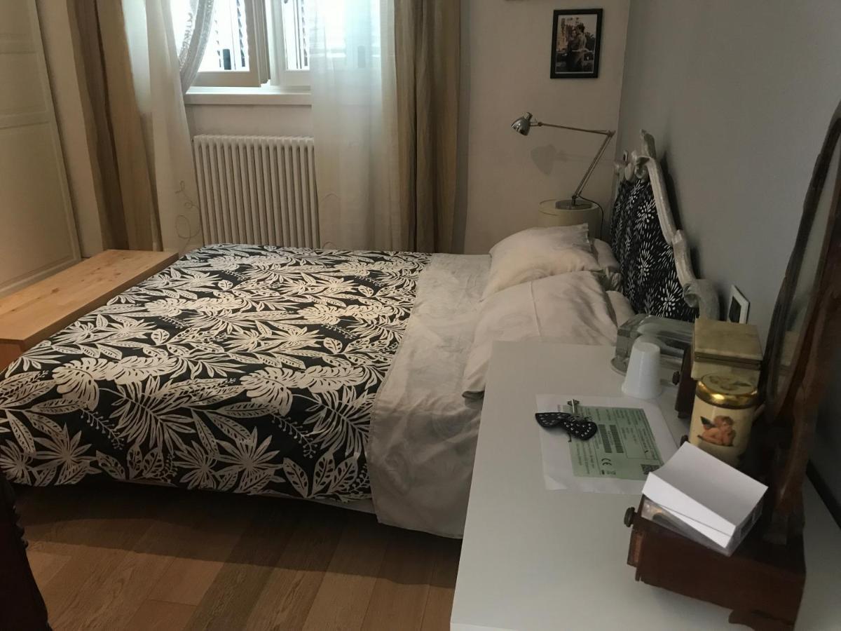 לוקה Camera Con Bagno Privato E Parcheggio מראה חיצוני תמונה
