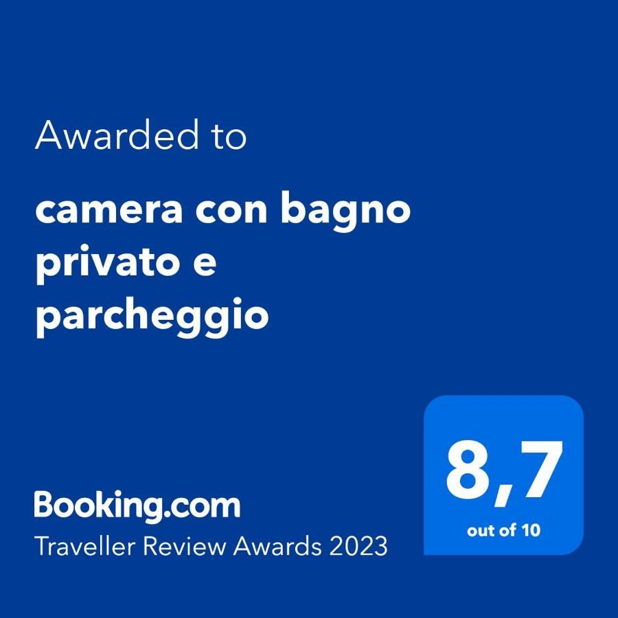 לוקה Camera Con Bagno Privato E Parcheggio מראה חיצוני תמונה